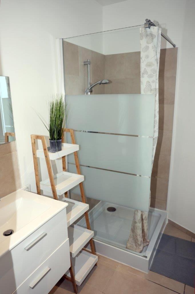 Proche Centre-ville Apartment Nice